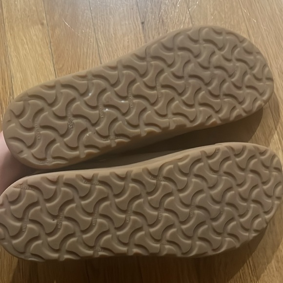 Birkenstock Tan Suede Sneakers- like new - Picture 3 of 3